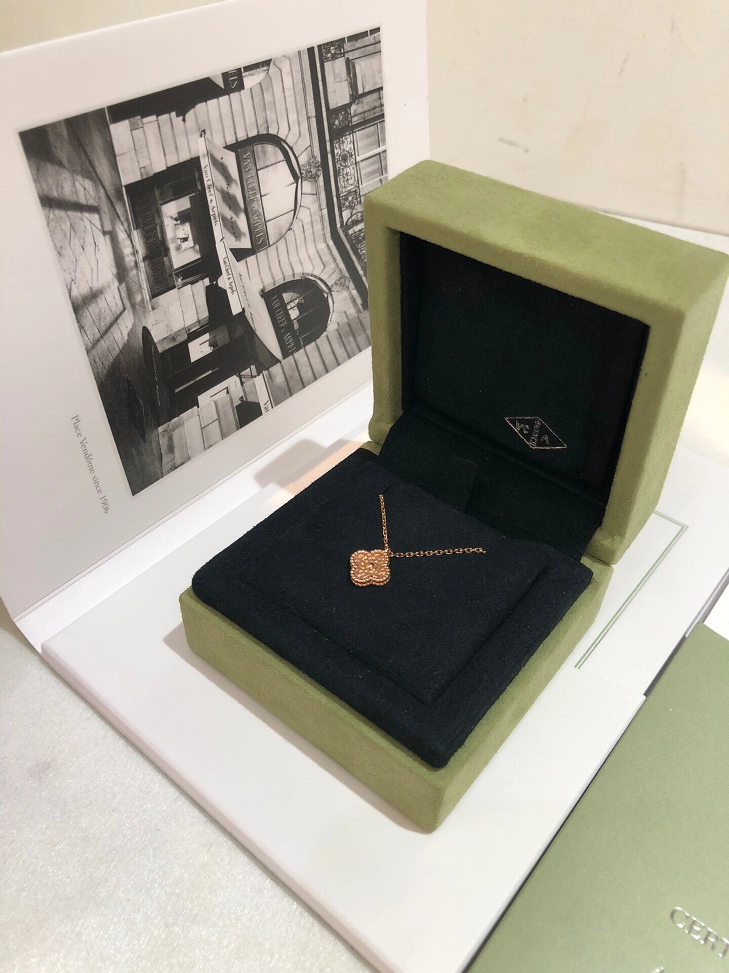 梵克雅宝 熔岩小号四叶草项链 全新可送礼梵克雅宝 熔岩小号四叶草