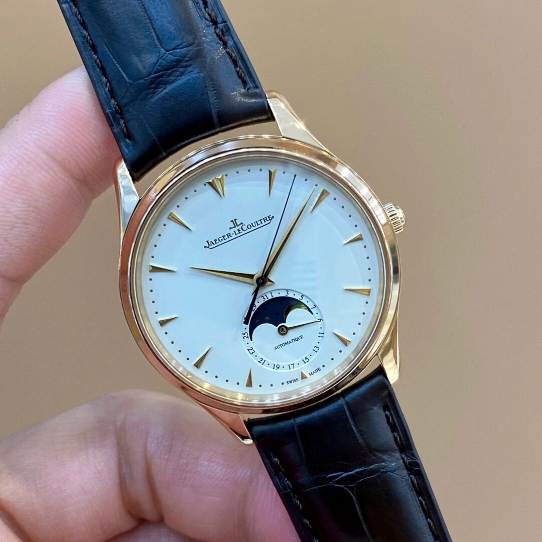 表径39mm 大三针月相日历功能 18k玫瑰金材质 2 积家大师q1362520 表