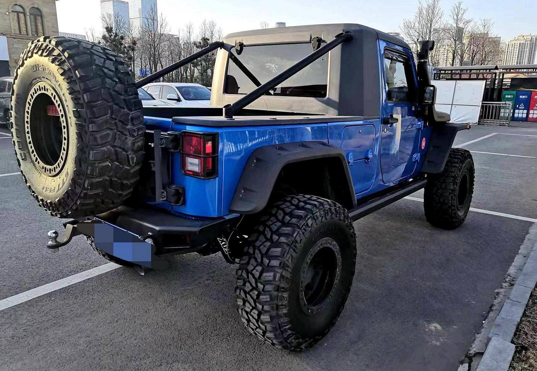 2017年牧马人单排皮卡3.