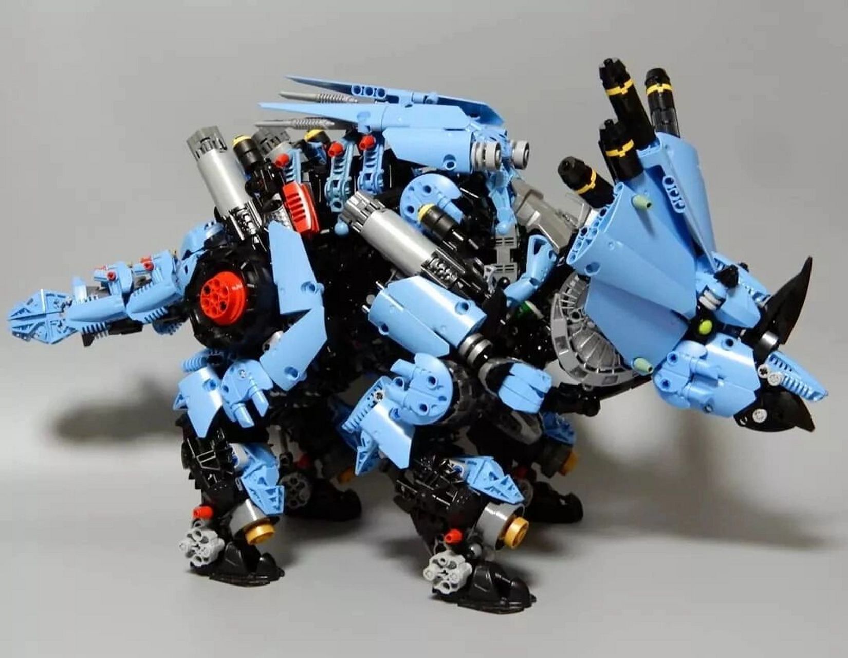 乐高moc—机械恐龙 作者:bignicle 图片来源网络,仅供欣赏切勿商用