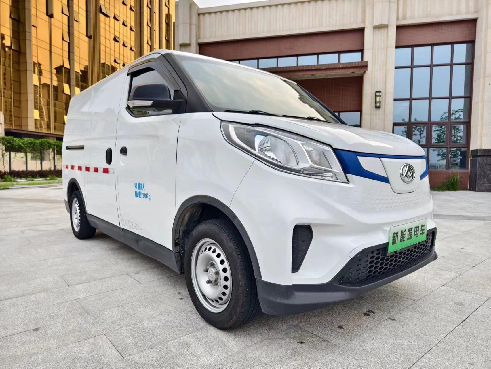 新到新能源电动面包货车2019年9月上汽大通ev30 续航235公里 35度宁德