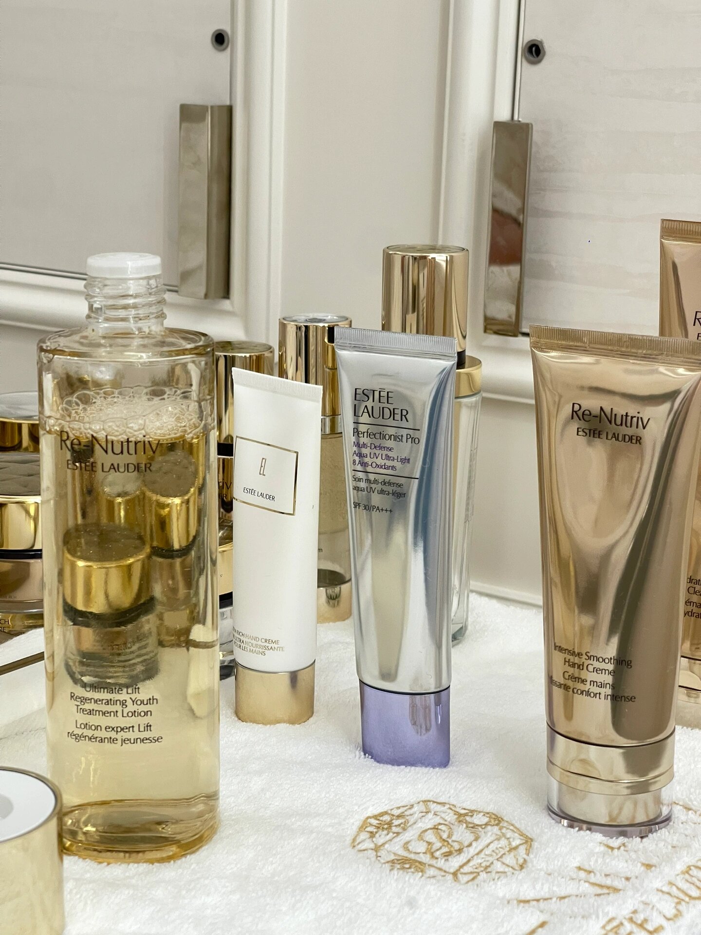 estee lauder 美容坊 |全然奢华体验 雅诗兰黛白金美容坊 从脸到肩颈