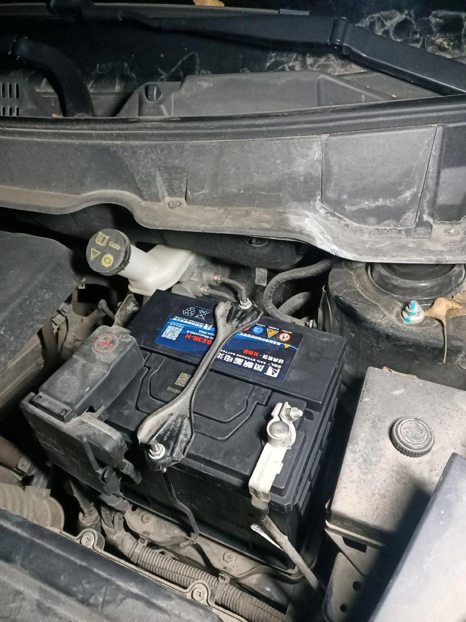【施工产品】更换电瓶【型号55d23/正】 【施工车型】风光580
