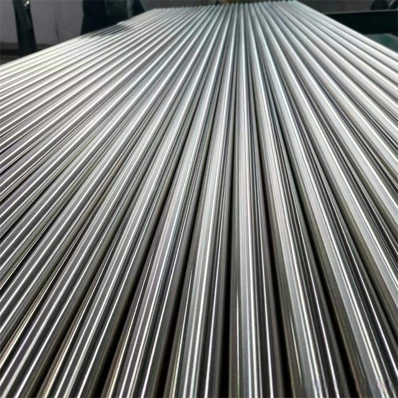 304不锈钢管表面高温变色的原理与影响因素.