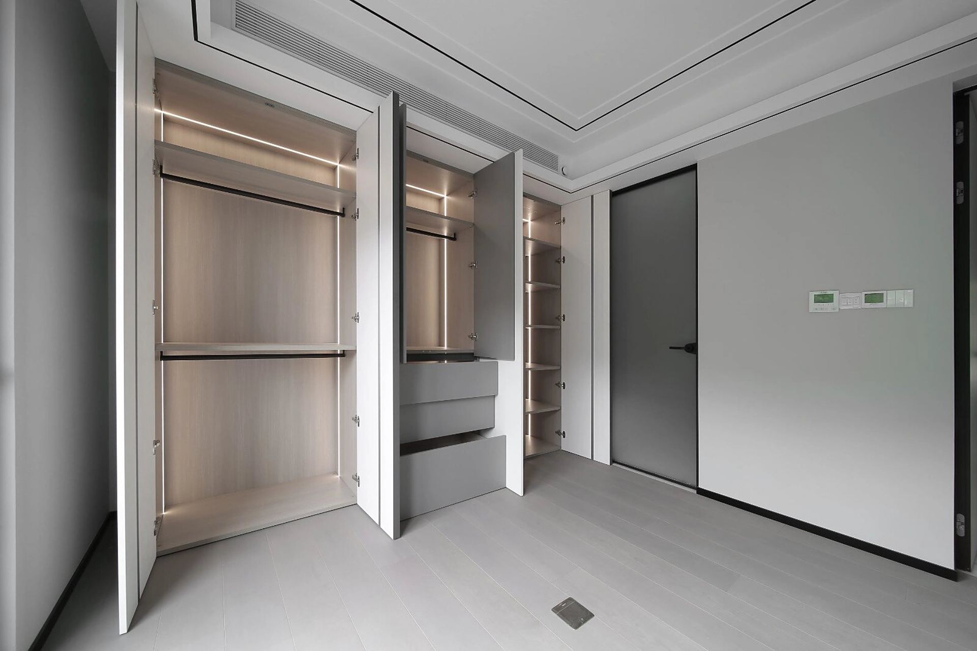 被我家灰白色系搭配的衣柜美哭 |高级又耐看