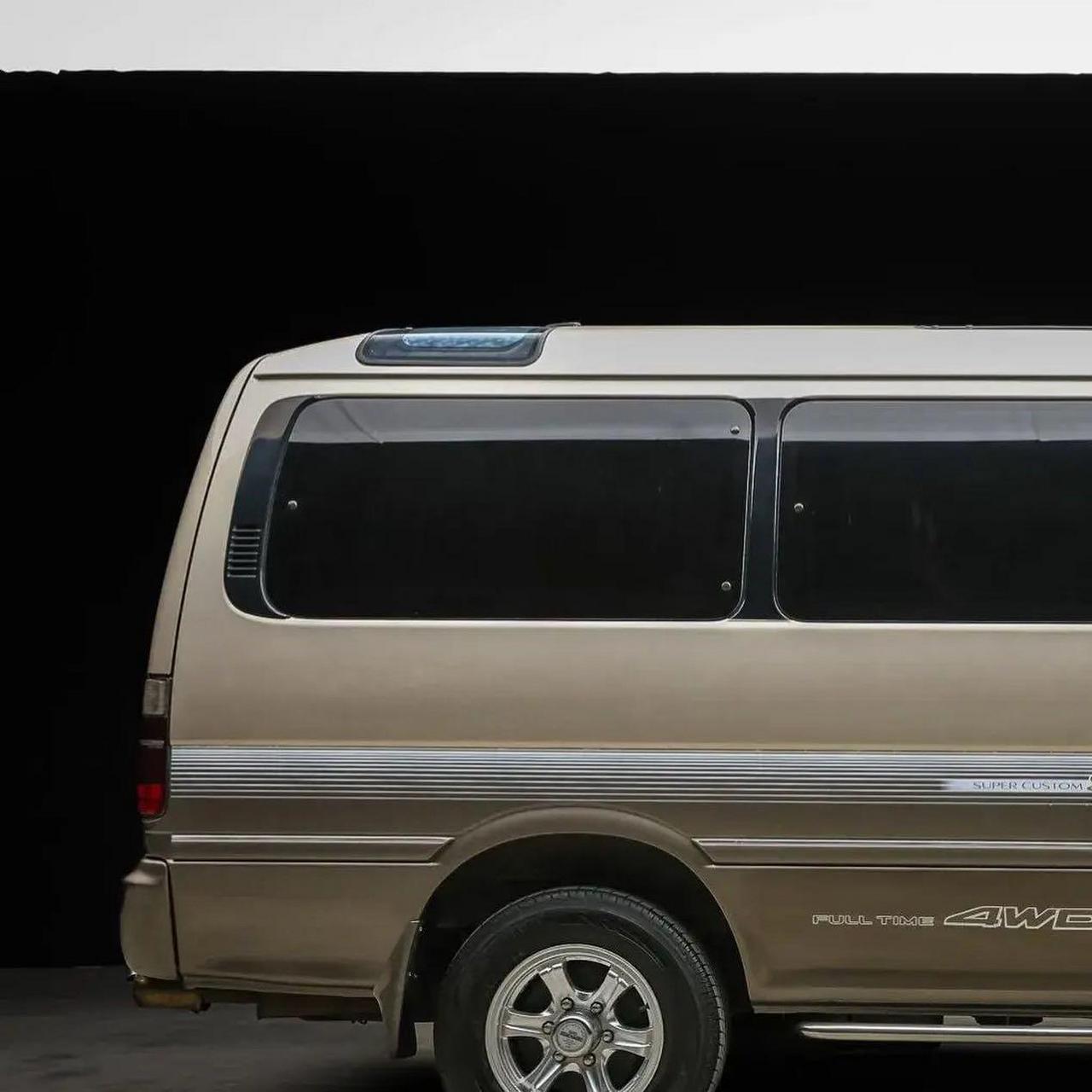 两广轻型运兵车·丰田海狮.