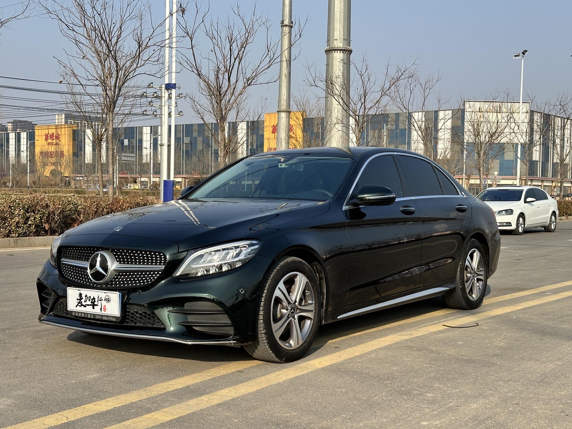 68万,祖母绿颜色 原版原漆 三万公里 ,全款17.98万