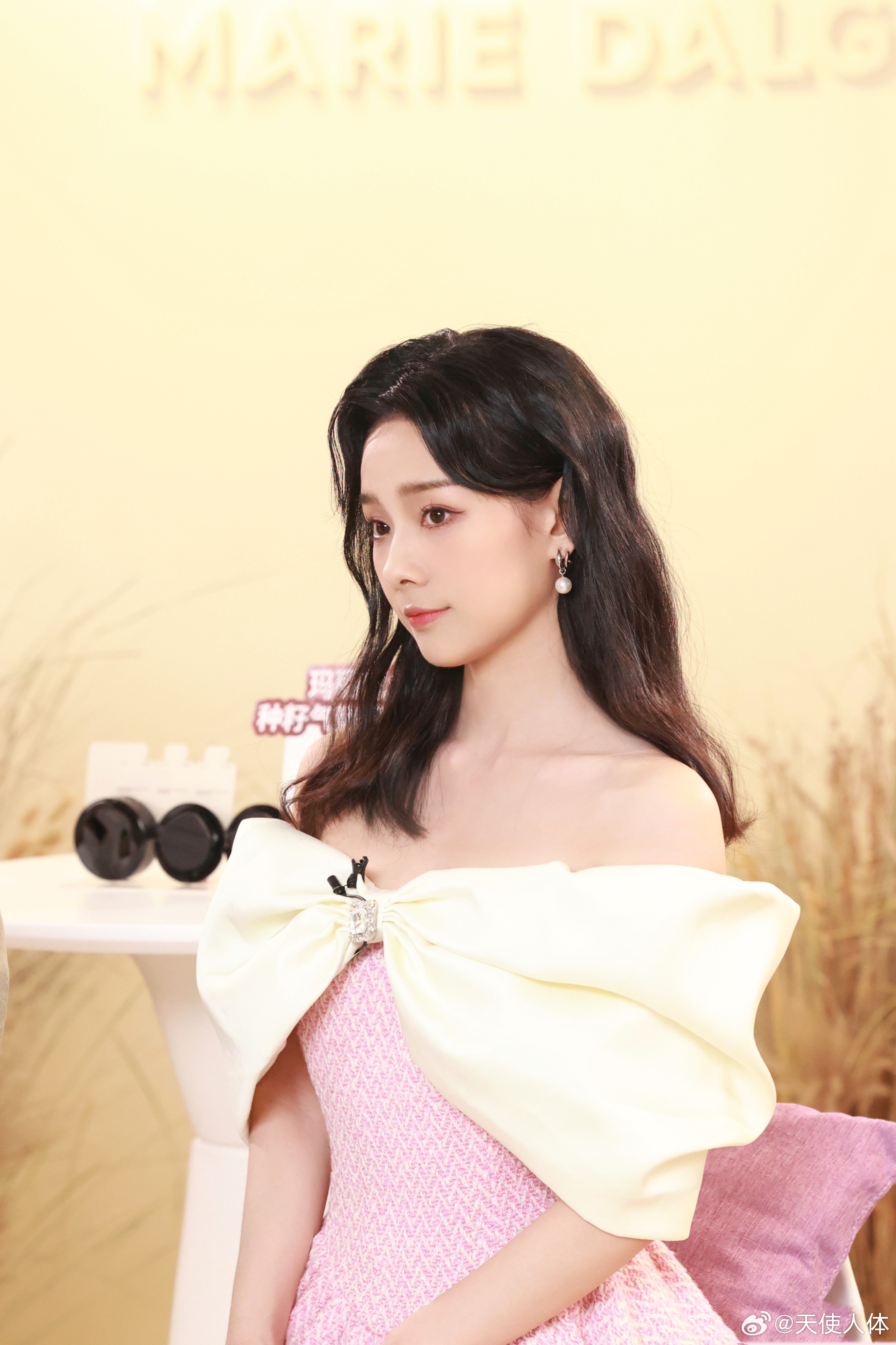 鲁照华:和煦春风,俏皮可人