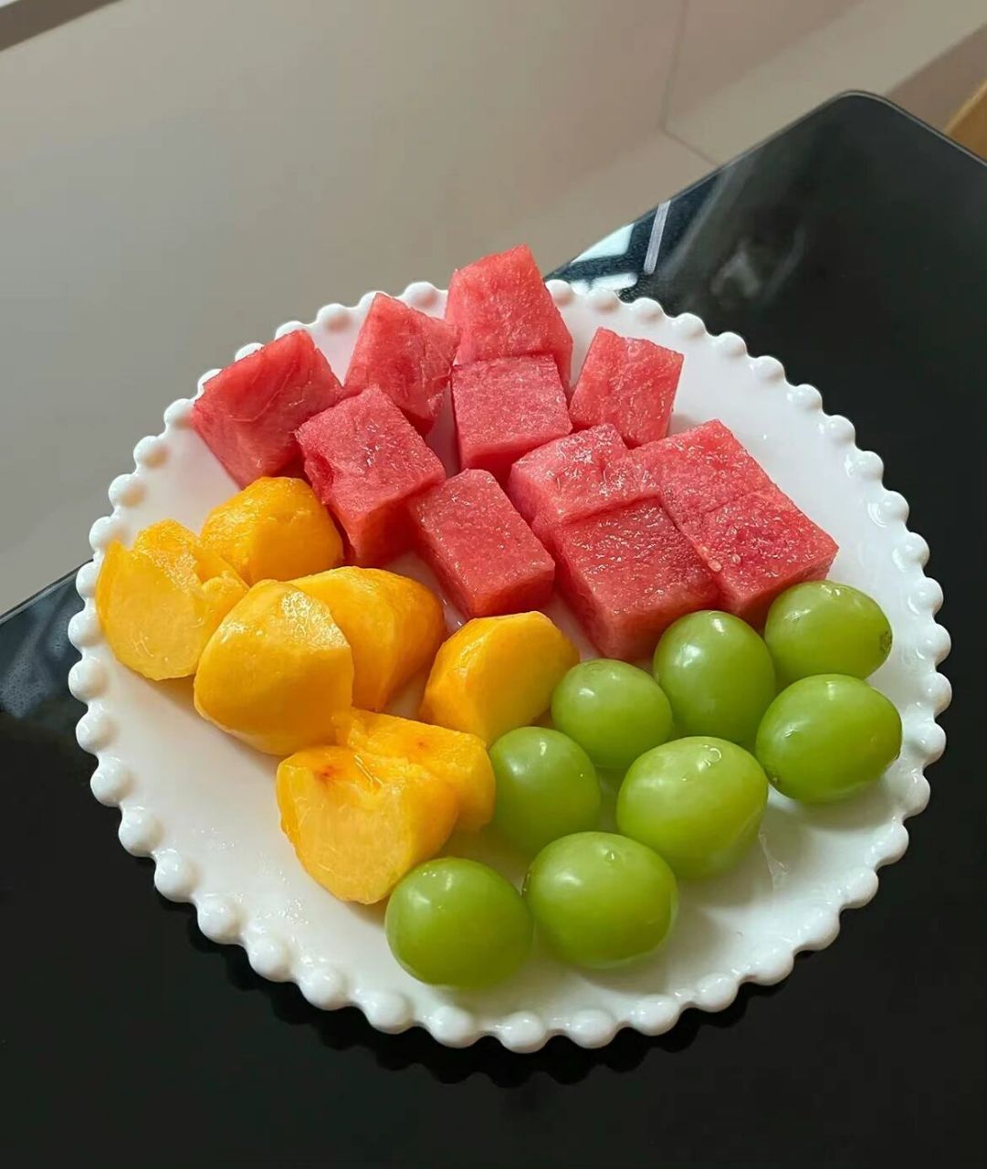 朋友圈文案|高级小众吃水果文案 最放松的状态大概就是追着自己喜欢的