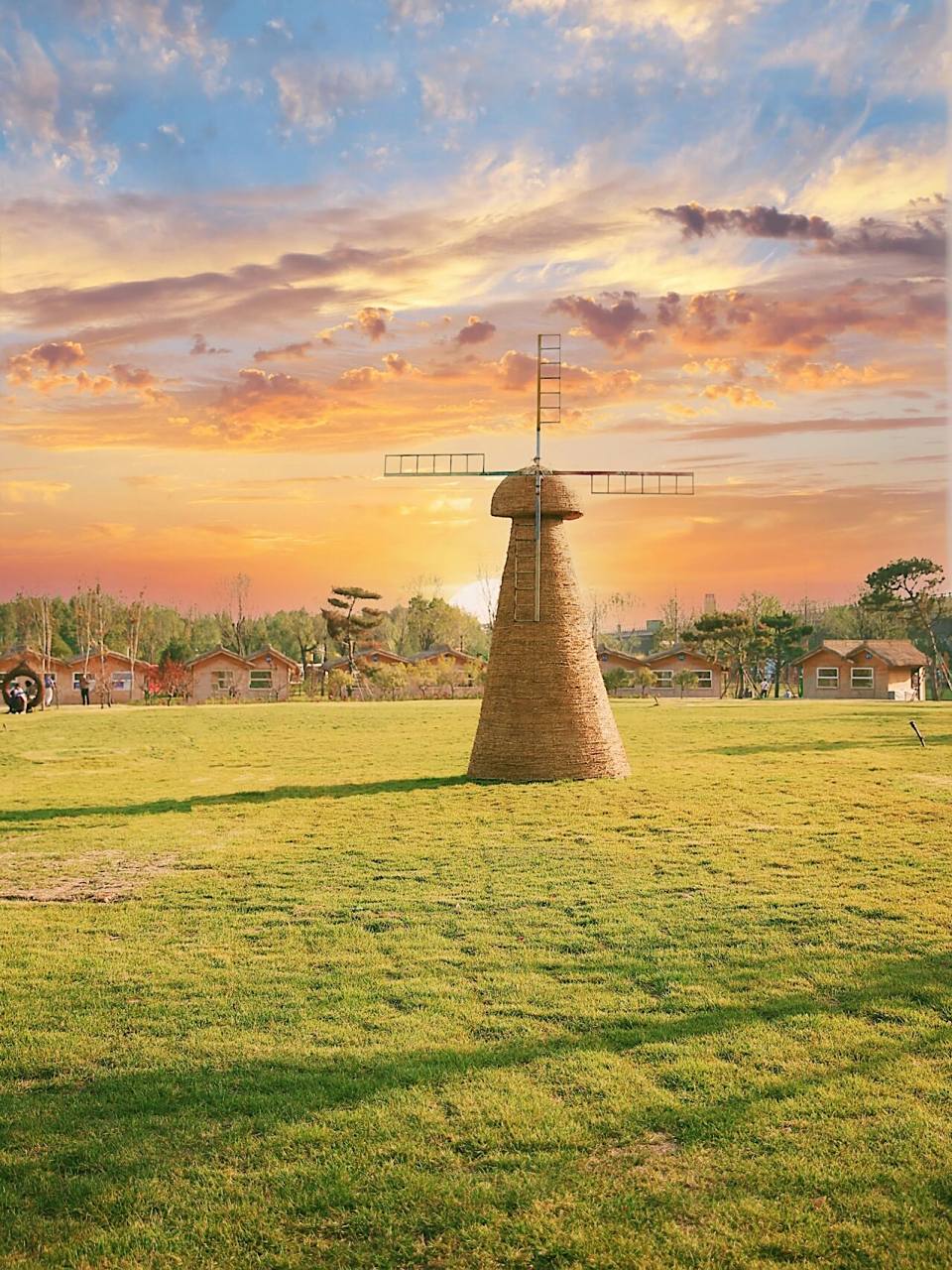 太原周边游·稻田公园里漫画般的夕阳 浪漫的夕阳 金黄的稻田 治愈