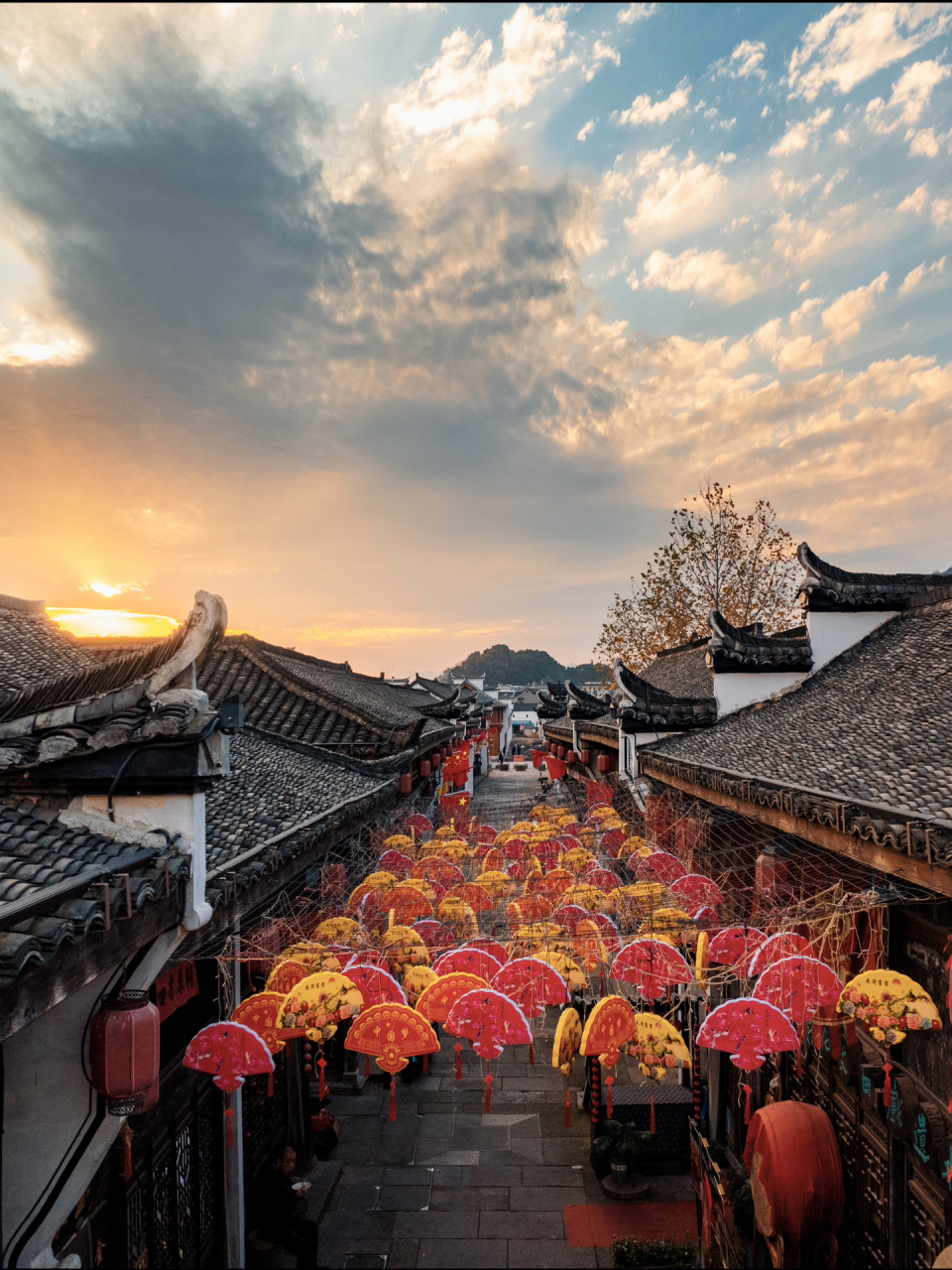 一起来逛武义古街‼承包小城的专属浪漫~ 日落时分逛古街真的太太太