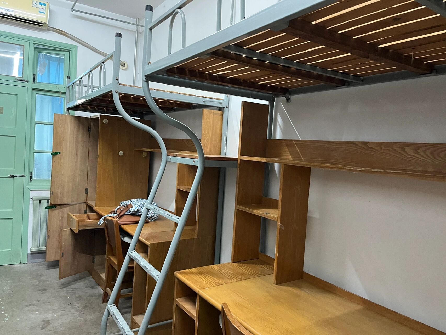 中科大东区320宿舍 开学了,一早来到学校