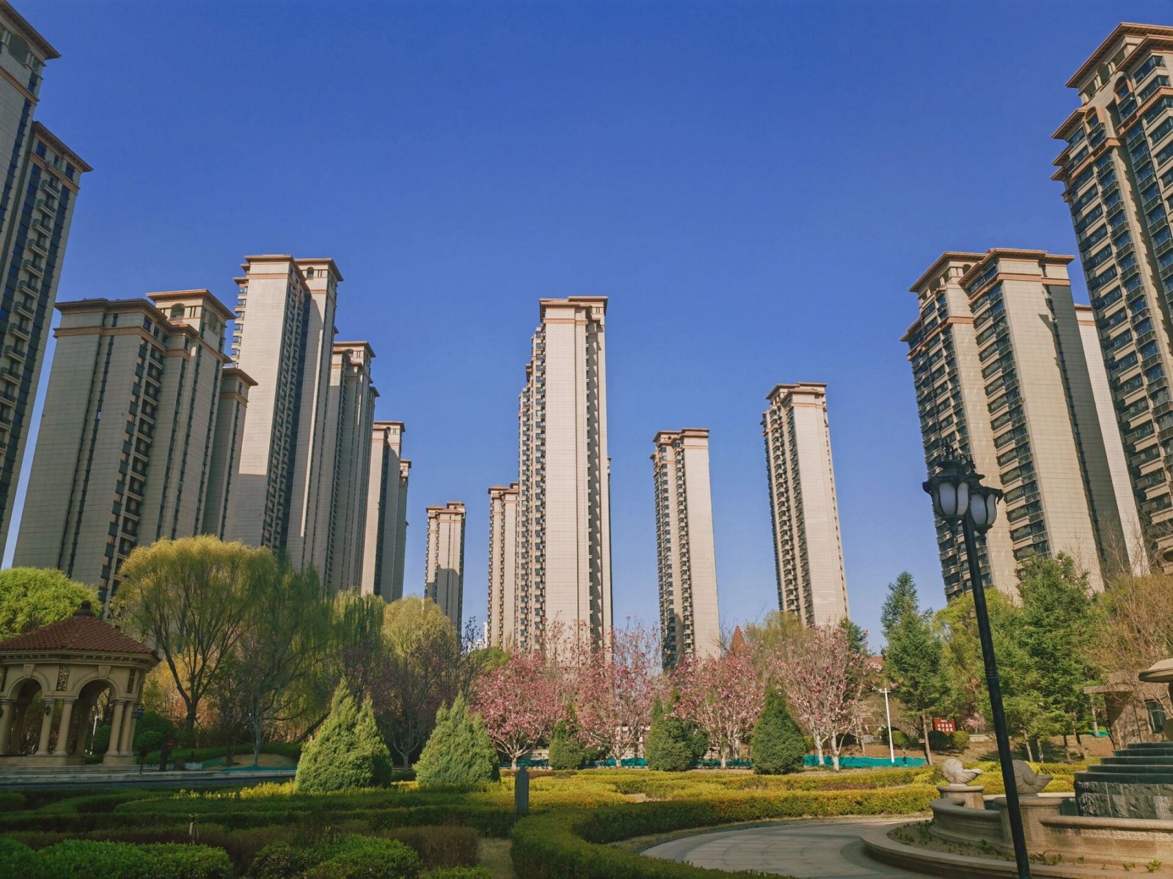 今日份的秦皇岛/北戴河天气 今天这天气太给力了,天蓝的像童话里一样