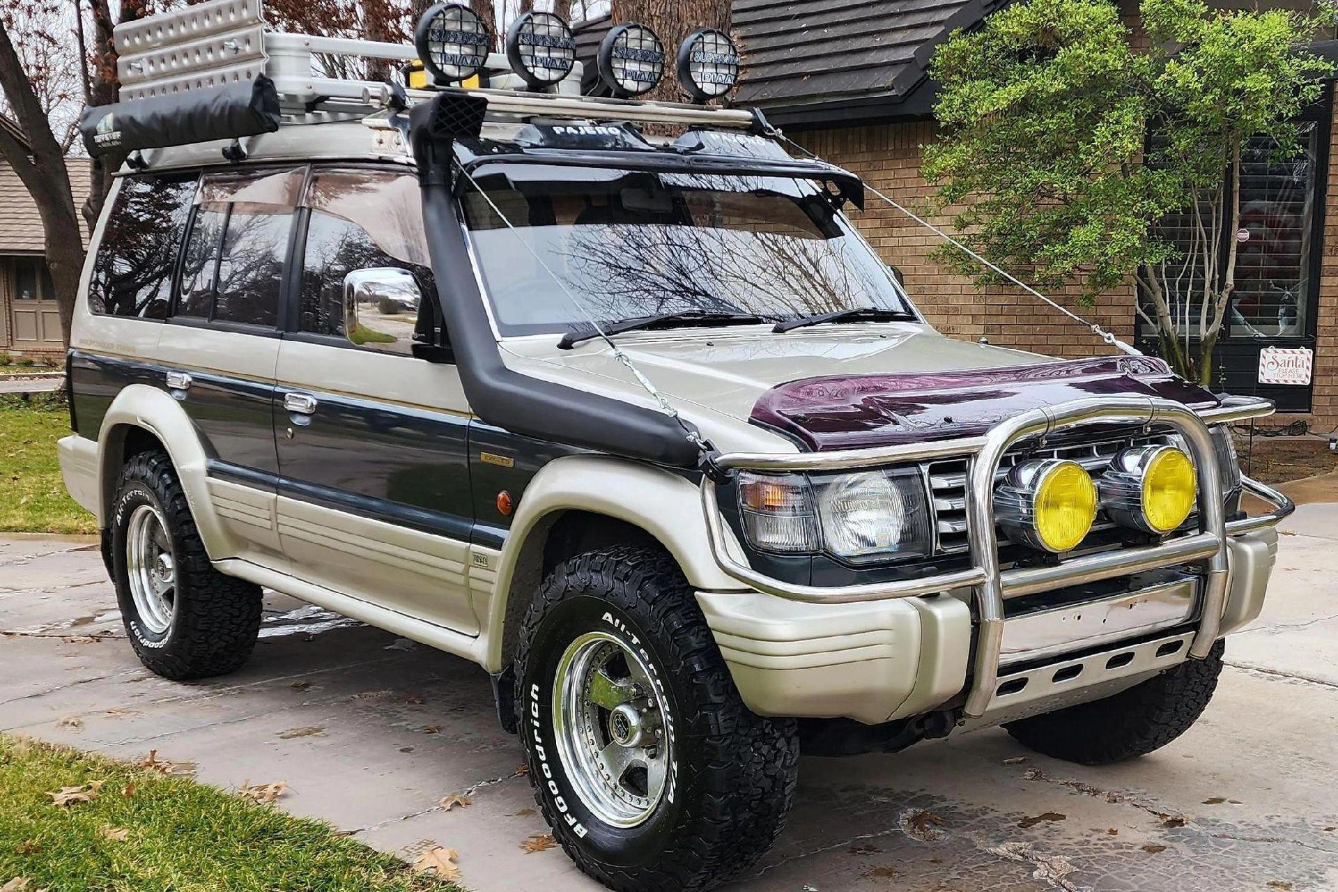 1992年pajero v46 . 手上有直腰的33,要不要喷个这个双色车身?