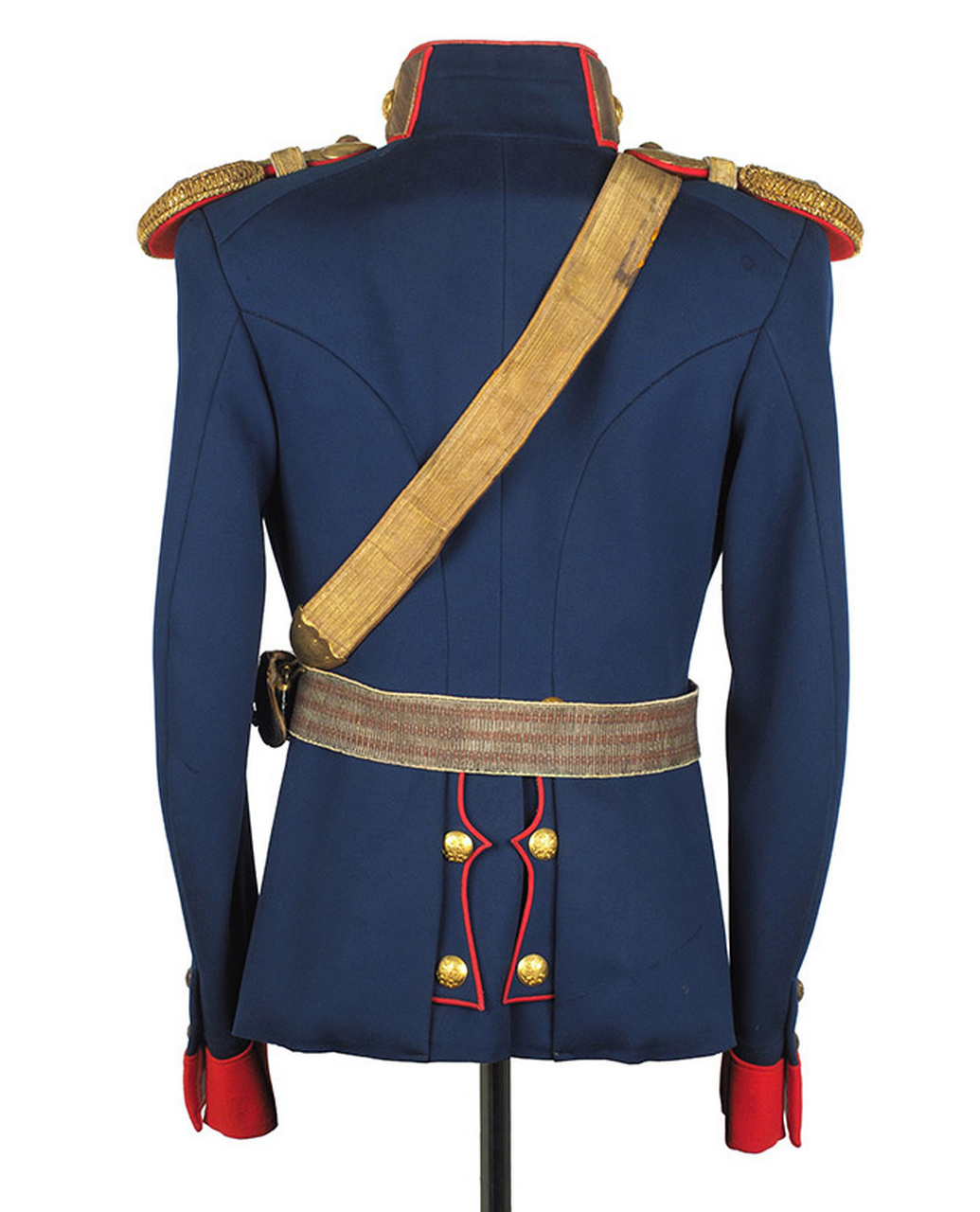 军事收藏:俄罗斯公主的龙骑兵军官礼服 俄罗斯公主(女大公)弗拉基米