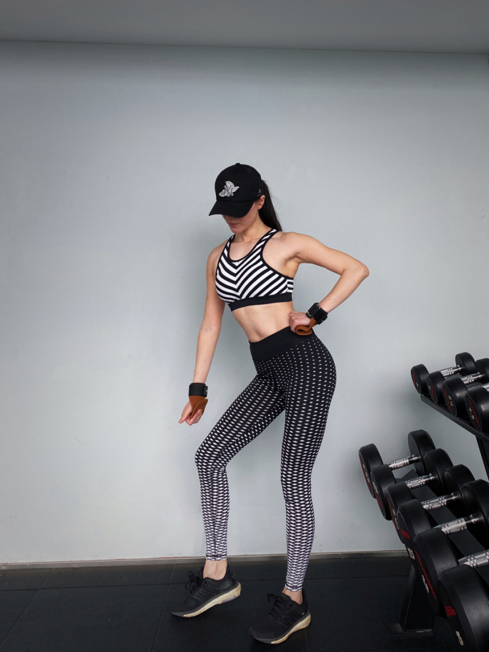 93健美比基尼运动员为什么要美黑?