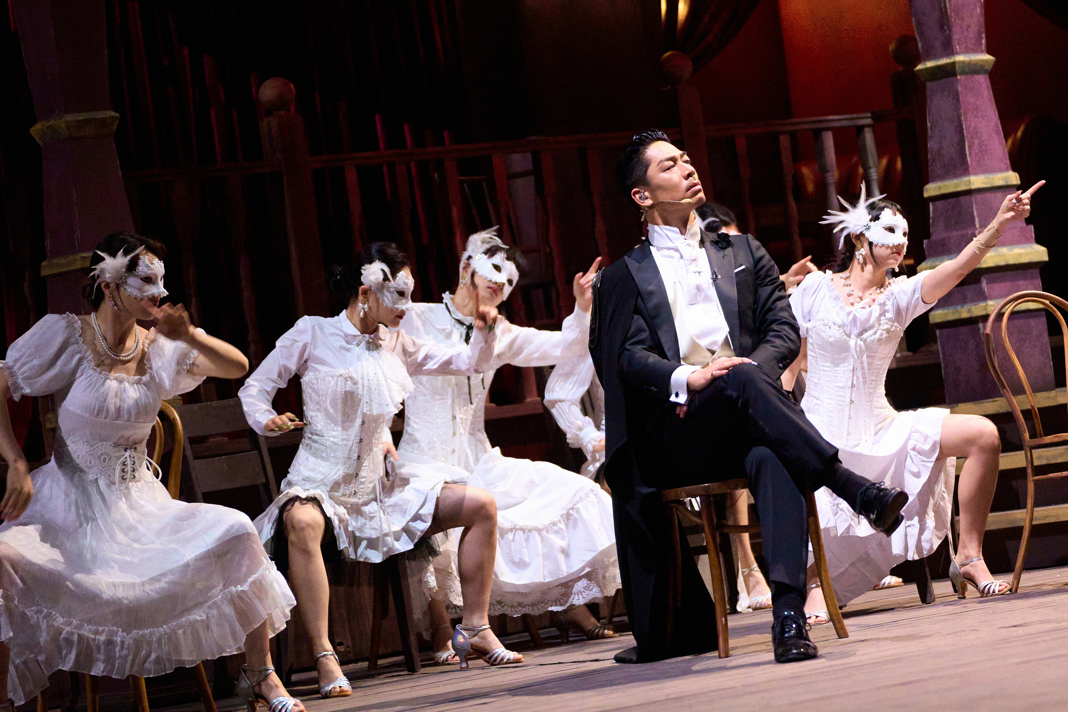 黑泽良平解锁歌舞剧唱跳舞台,魅影风slay全场!