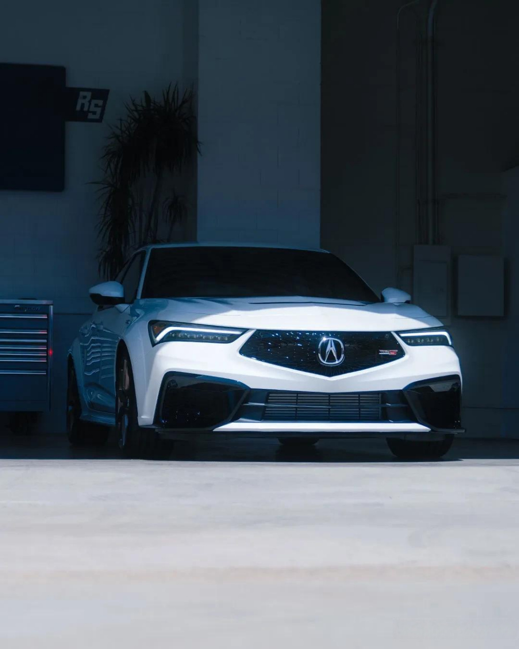 本田高端品牌讴歌的造型独具辨识度,只可惜广汽本田没有把它拉起来,混