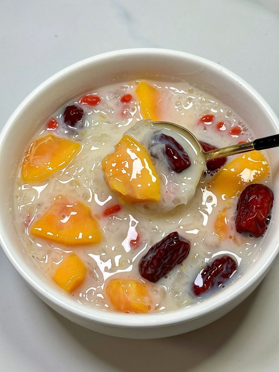 真心分享给所有姐妹～这碗木瓜牛奶银耳羹 奶香浓郁,清甜顺滑,水90