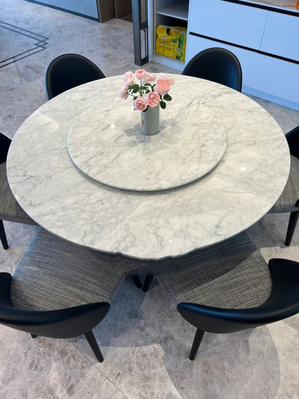 无滤镜丨绝美的中花白奢石餐桌 实物比图片还要高级的白色大理石 超级