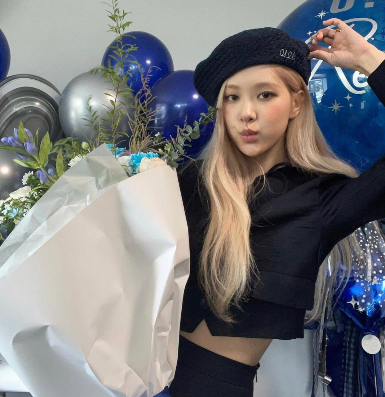 rose朴彩英也就是靠金发才逆天改命吧