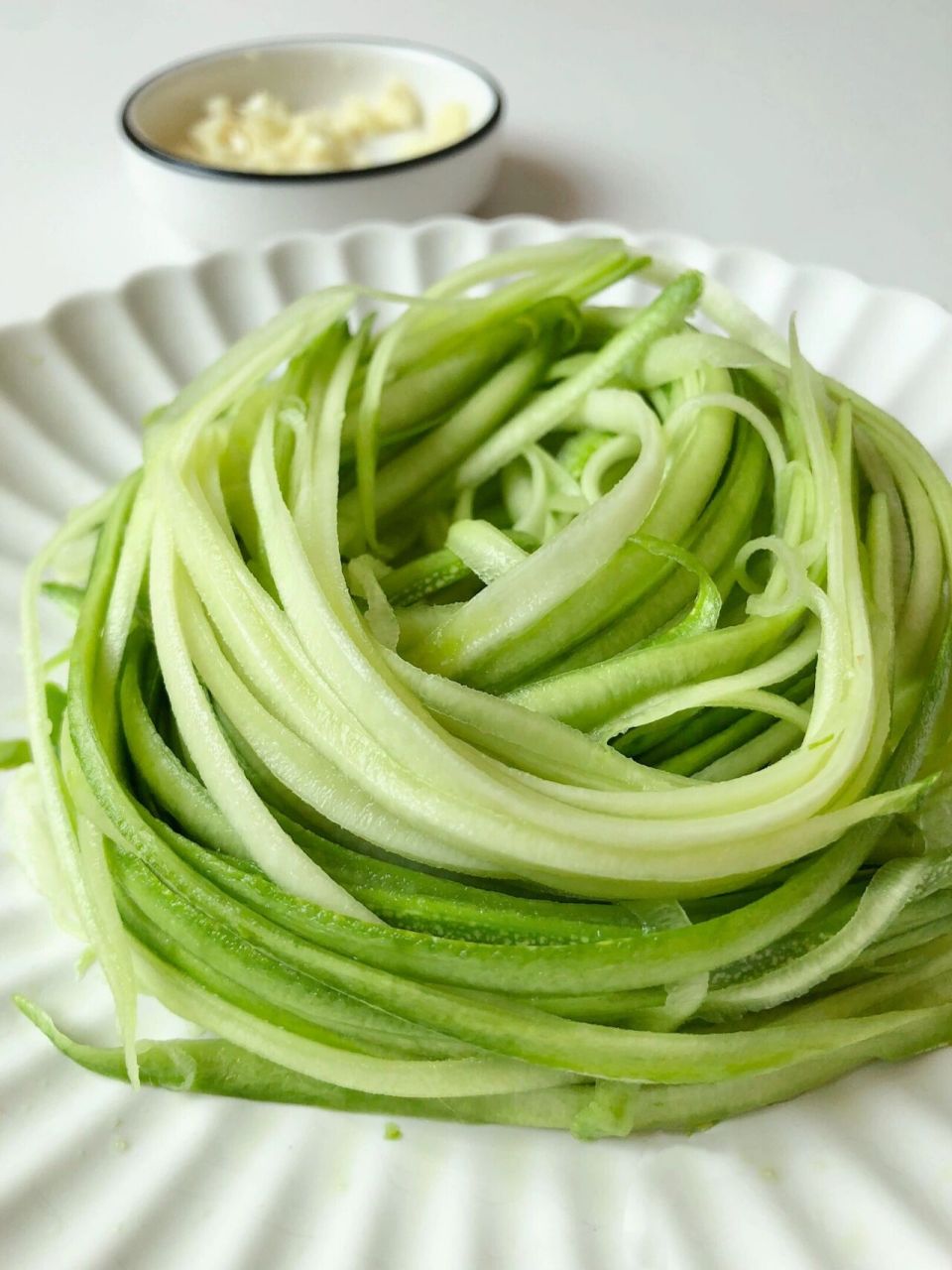 5分钟搞定凉拌菜|低卡清脂凉拌西葫芦丝  清新爽口的凉拌西葫芦丝 低