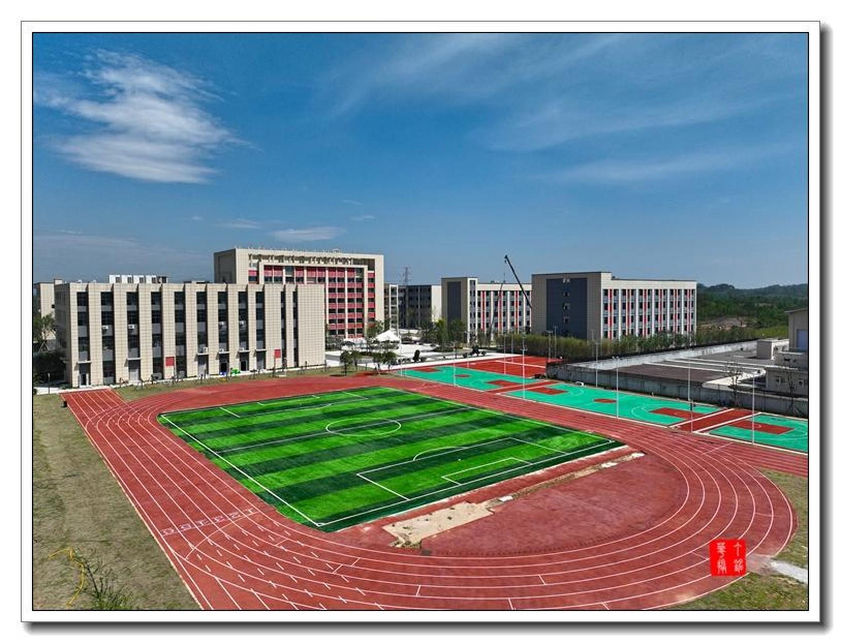 铅山卫校新校区来咯,美美哒抖出你的家乡 旅行推荐官 治愈系风景