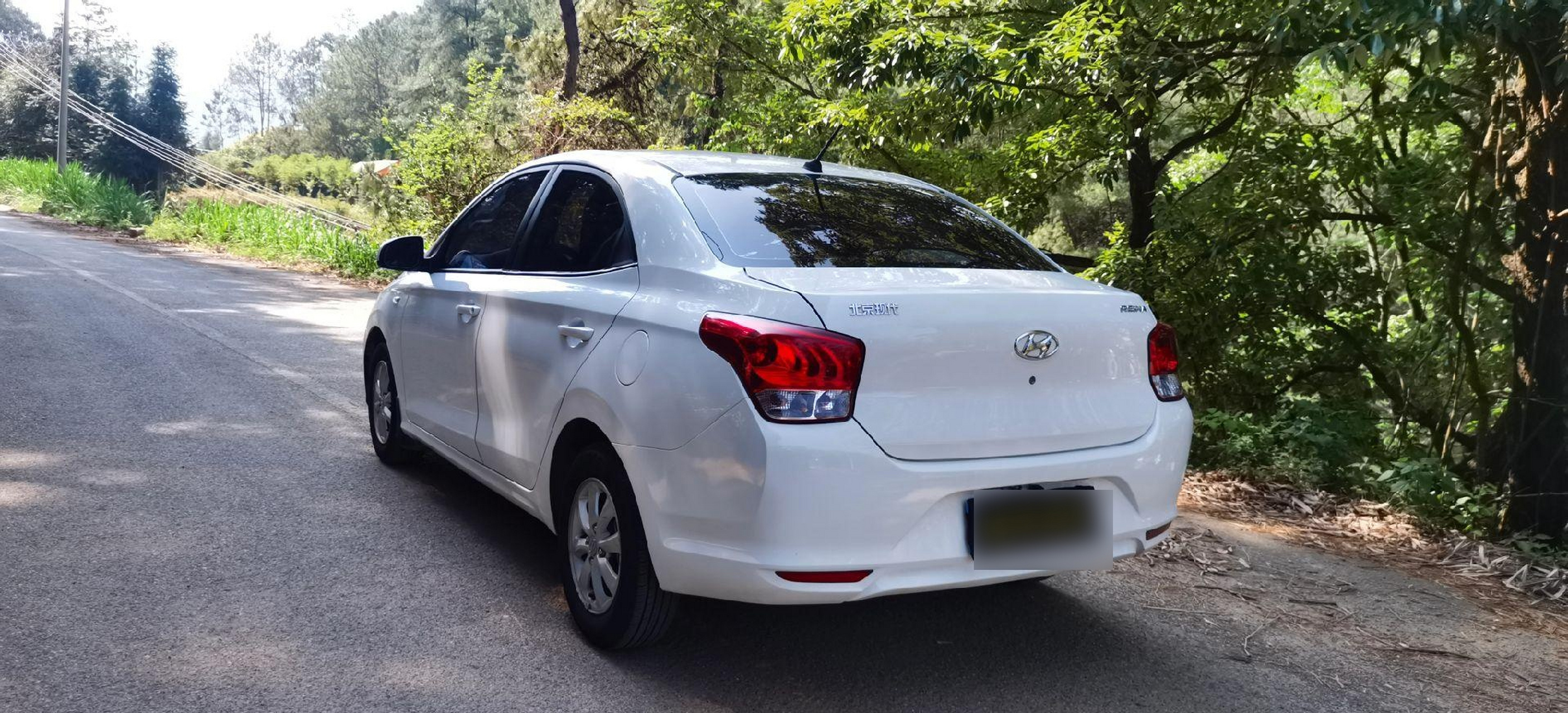 91出售美女一手私家车 现代瑞纳 18年3月上牌 1.