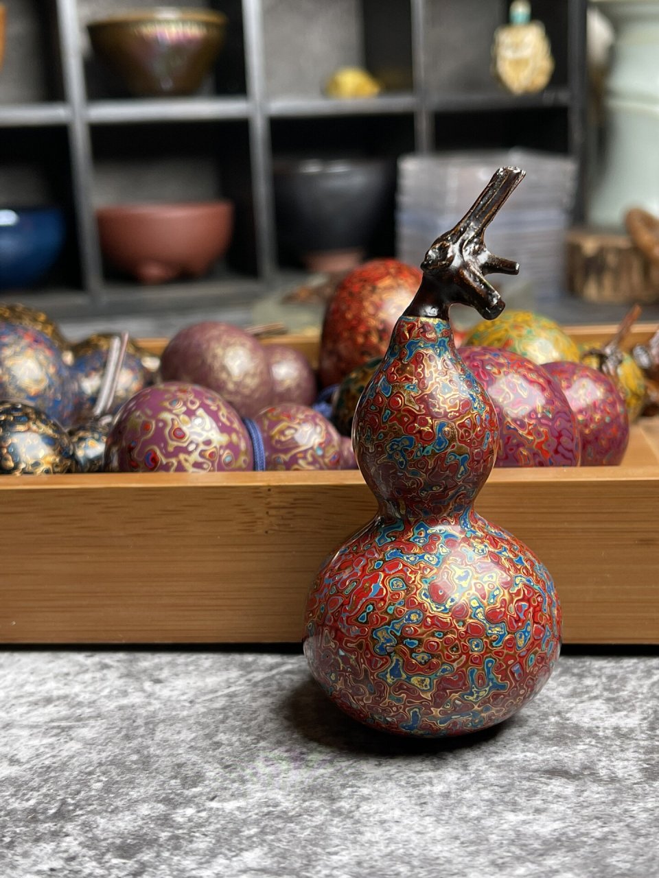 五颜六色的古法大漆葫芦
