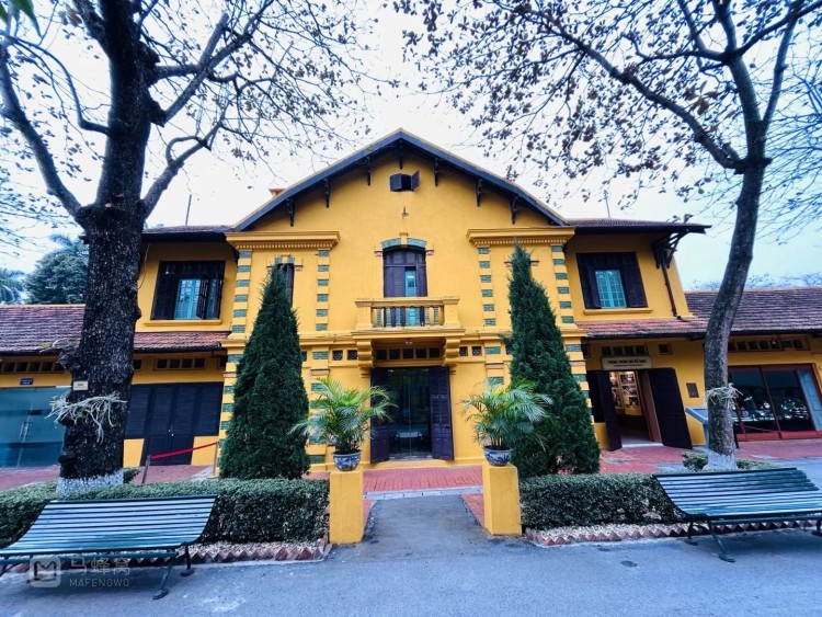 胡志明故居(河内市)