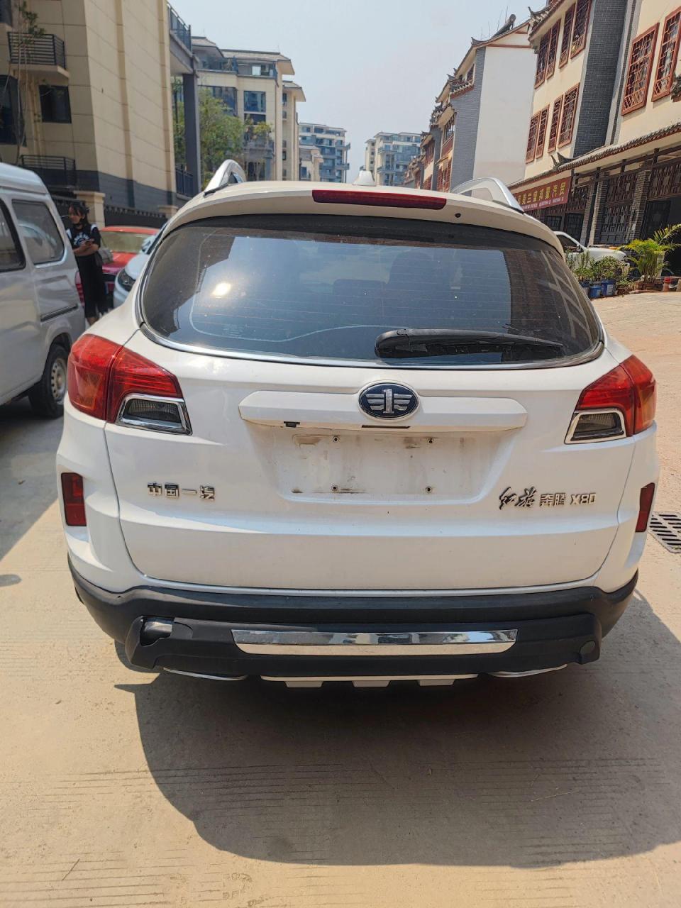 最新拿下 找自动挡小suv的来研究了,一汽红旗x80,    14年9月份上牌