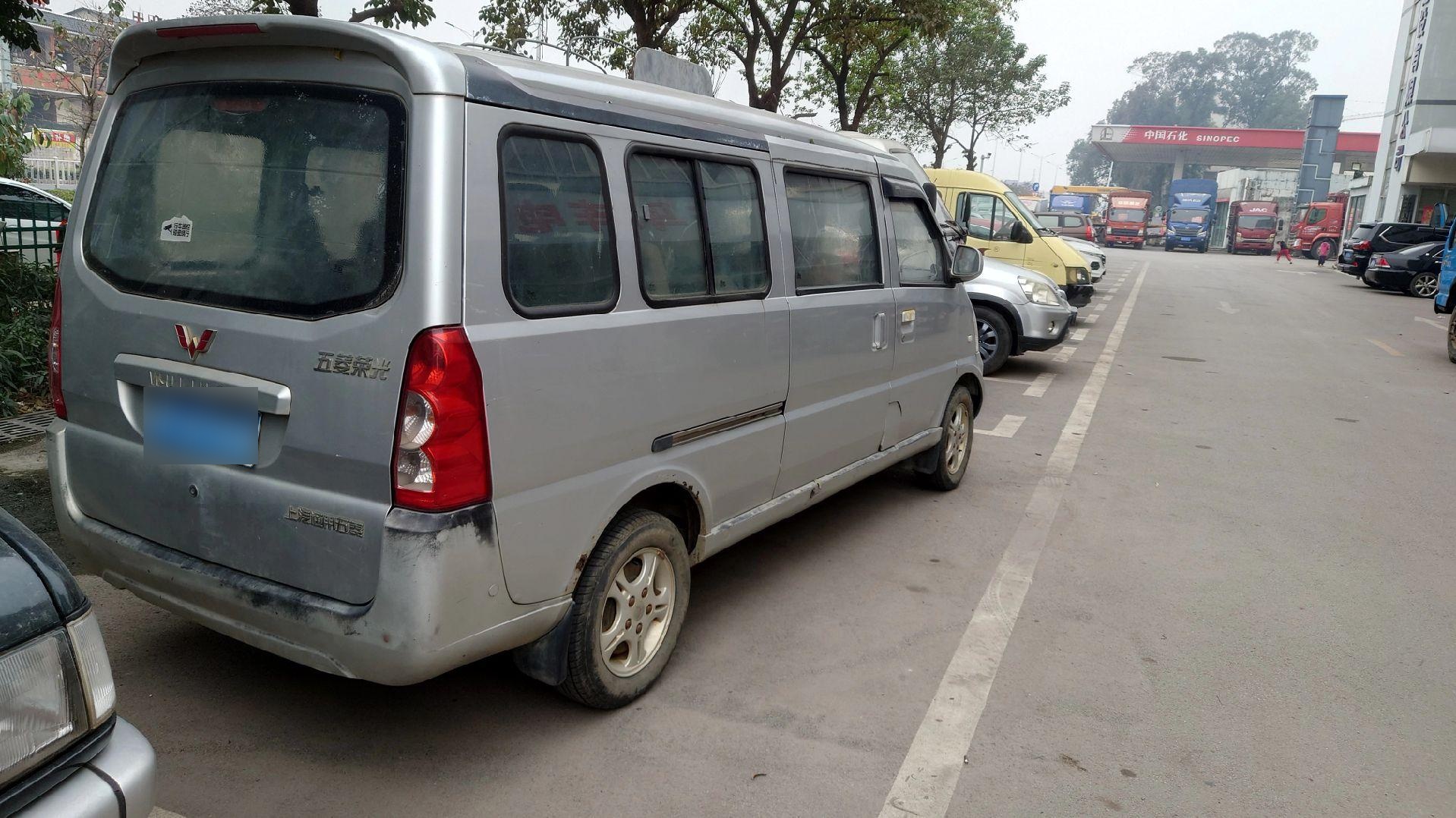 五菱荣光9座加长版2014.7月