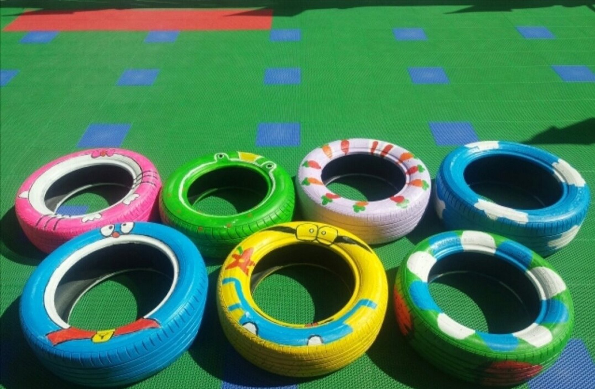 幼儿园‖轮胎变装创意画96装饰校园 简单的diy变装 又可为园内增添