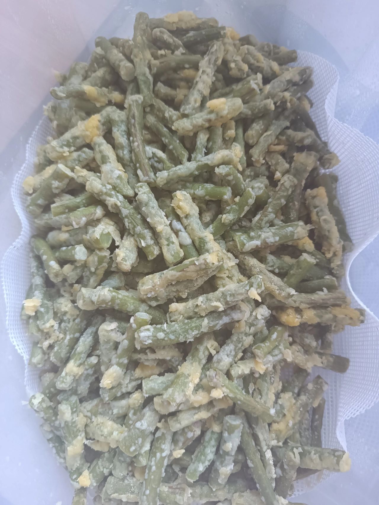 豆角买回来三天了没吃,长铁锈了