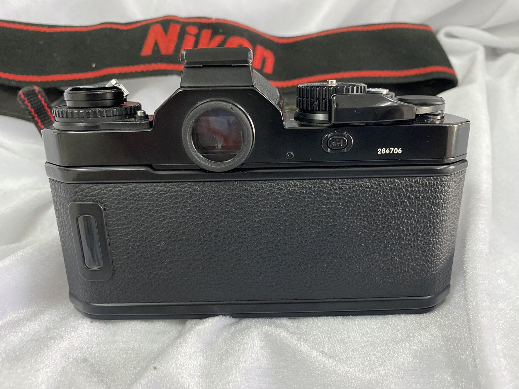 尼康fm3a|胶片末世代的机械机皇   在胶片相机的历史中,尼康有太多