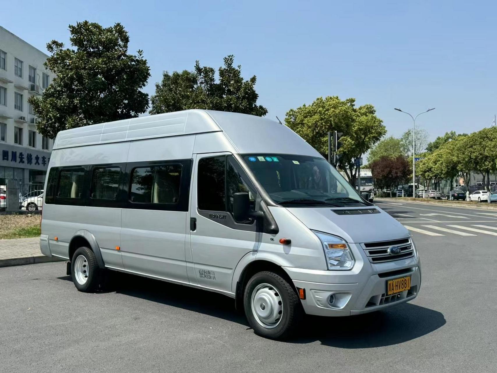 19年3月上牌,福特新世代全顺,高顶17座,非营运,国五排放,极品车况!