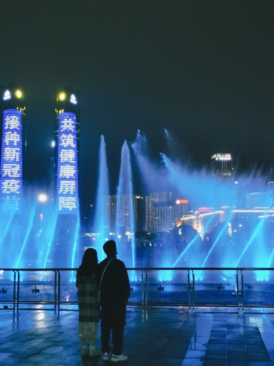 南昌|秋水广场|亚洲最大音乐喷泉 99时间:2021年4月10日晚小雨 99