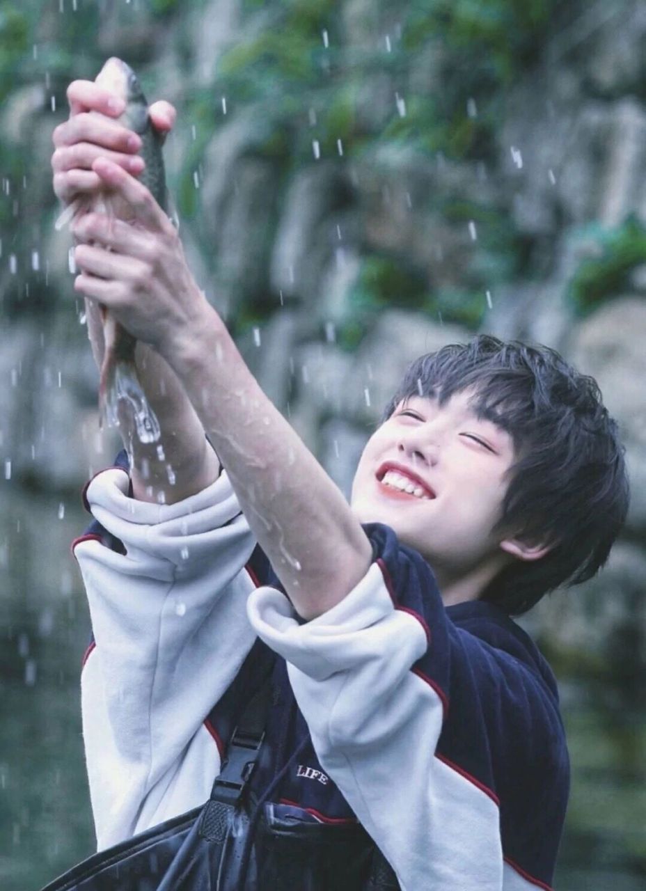 又是一波小丁的帅照_丁程鑫 奶萌奶萌的,可爱死了还有霸气侧漏的照片