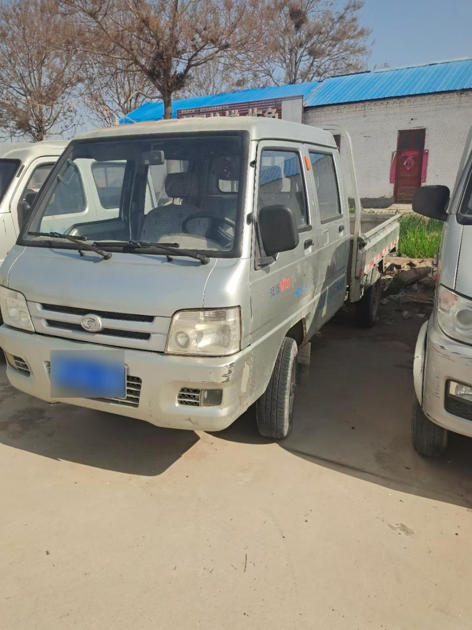 16年福田驭菱双排,后斗两米六,原版车况,原厂油气两用,费用到25年