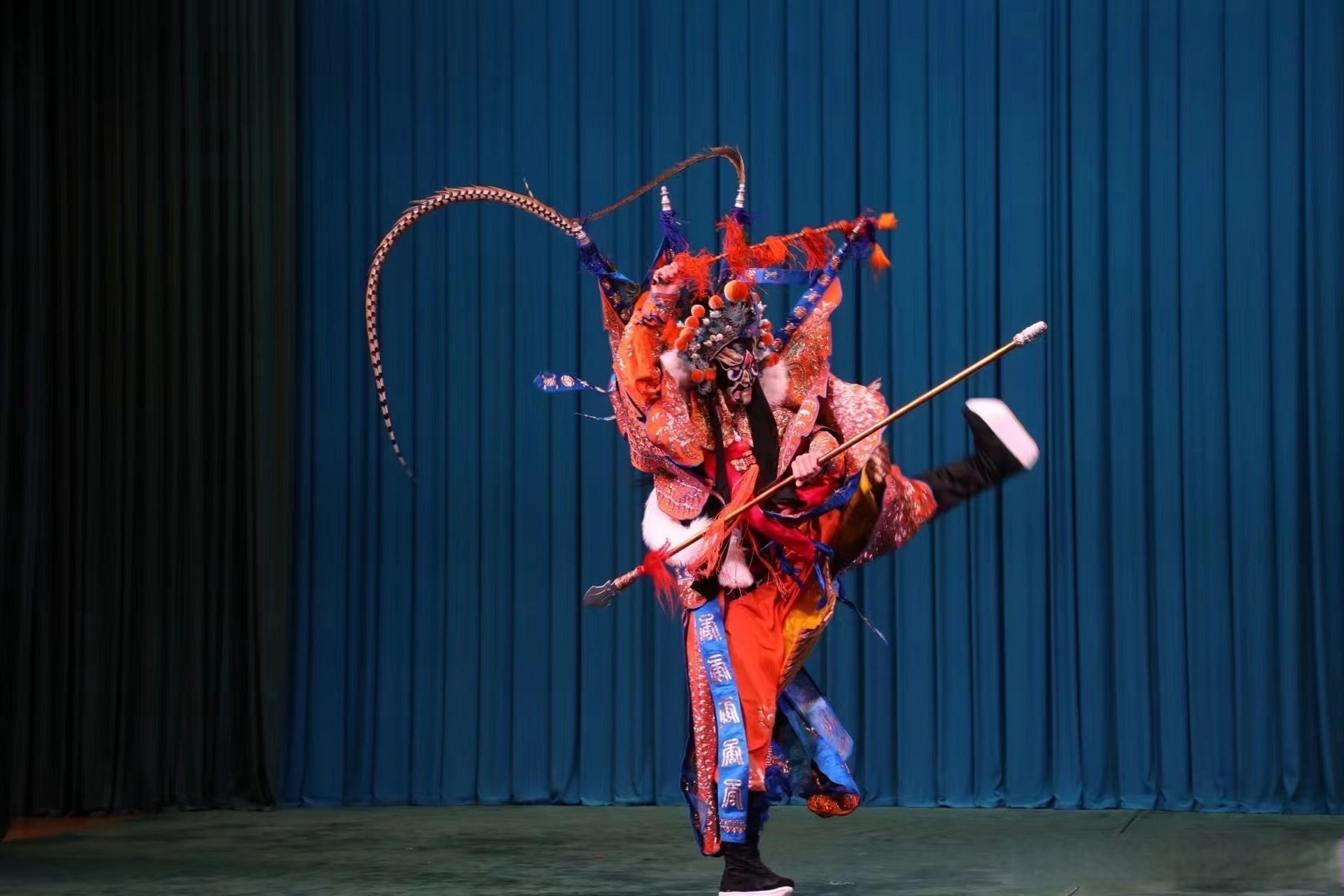 京剧《挑滑车》之武生——金兀术 "看前面黑洞洞,定是那贼巢穴,待俺