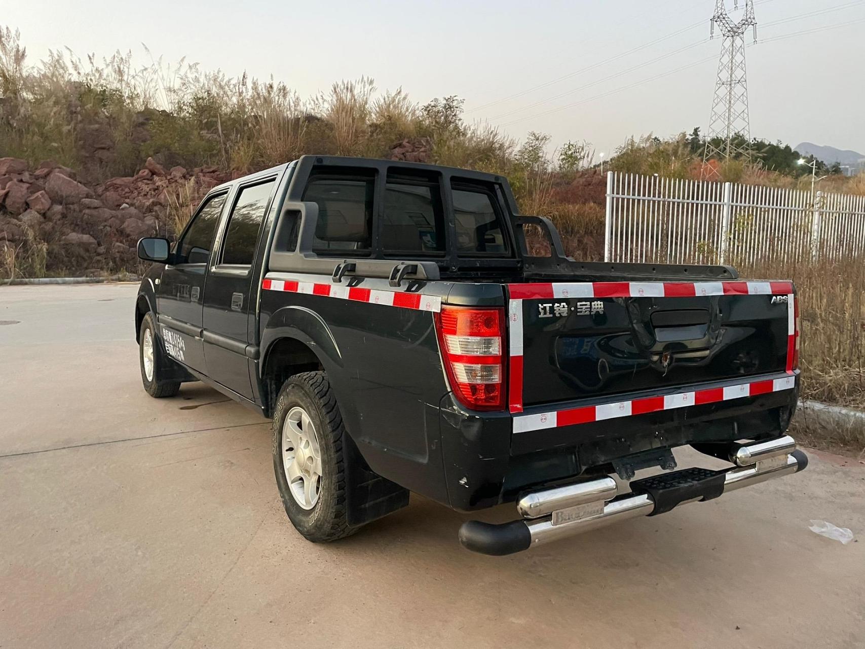 新到19年上牌江铃宝典皮卡