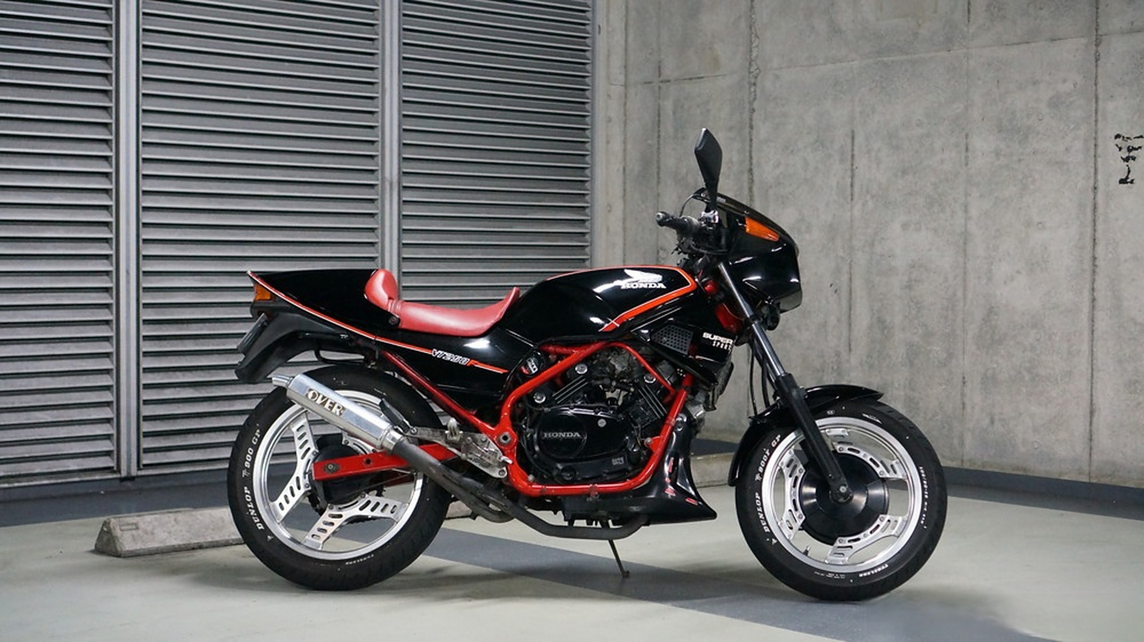 本田vt250f,销量杠杠滴!奈何还是敌不过岁月的洗礼.