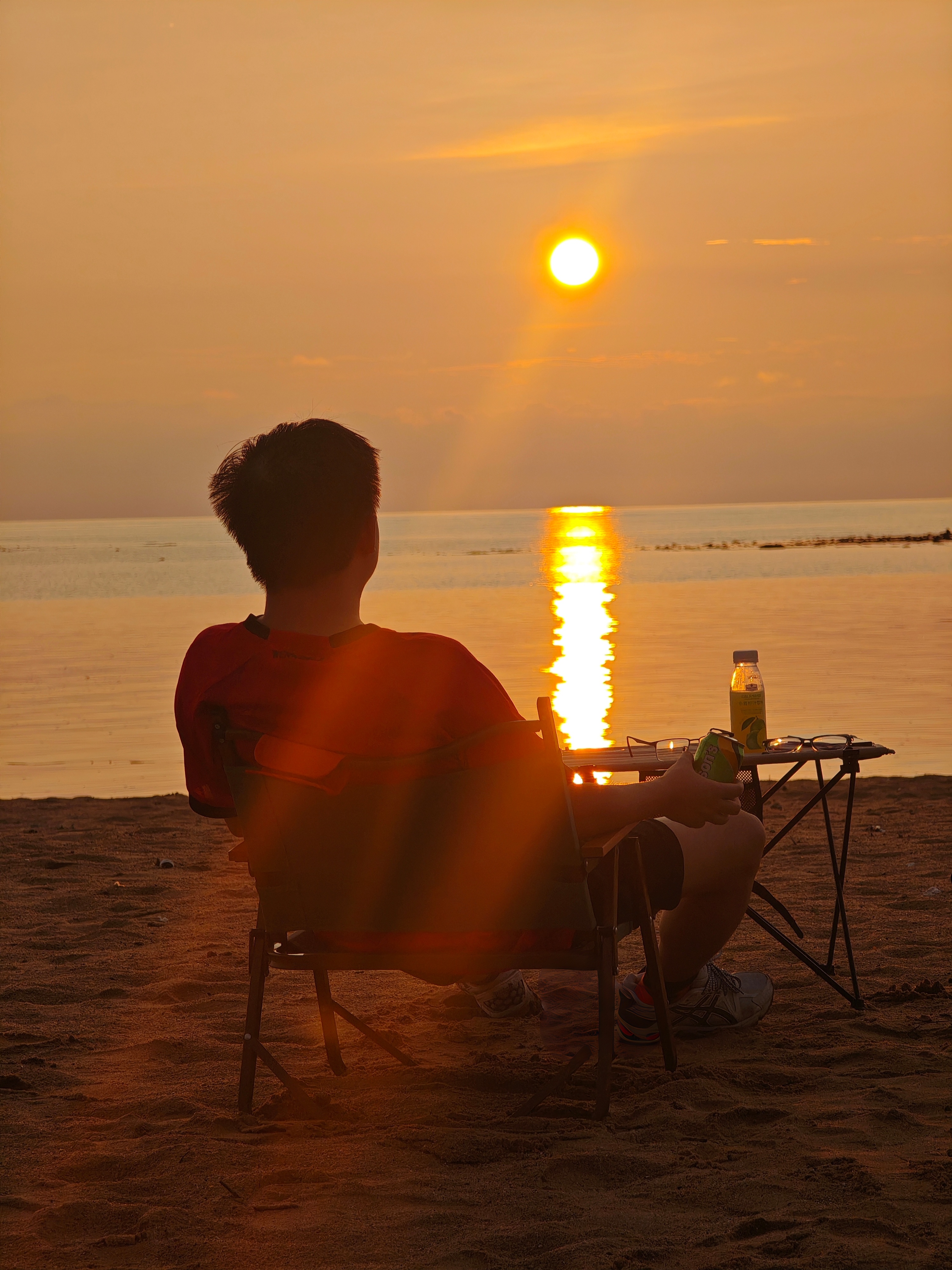 开着小米su7到即将被开发的南极村海滩