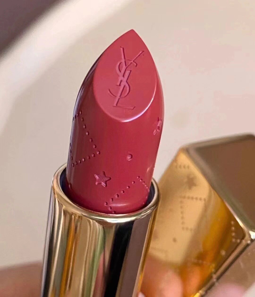 ysl圣罗兰圣诞限定鎏金星钻157口红 ysl圣罗兰圣诞限定鎏金星钻157