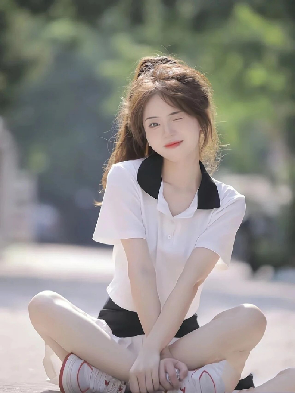 超好看的校园风女生头像呀    大家的高中生活有没有惊艳的人或事呢