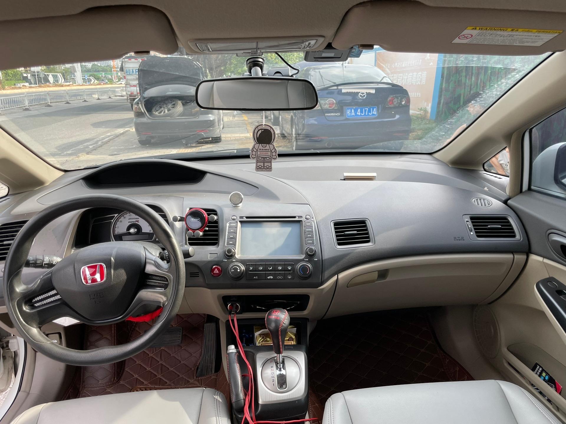 出12年本田思铭1.8自动挡 fd2外观 有尾翼在 全款3万多拥有jdm