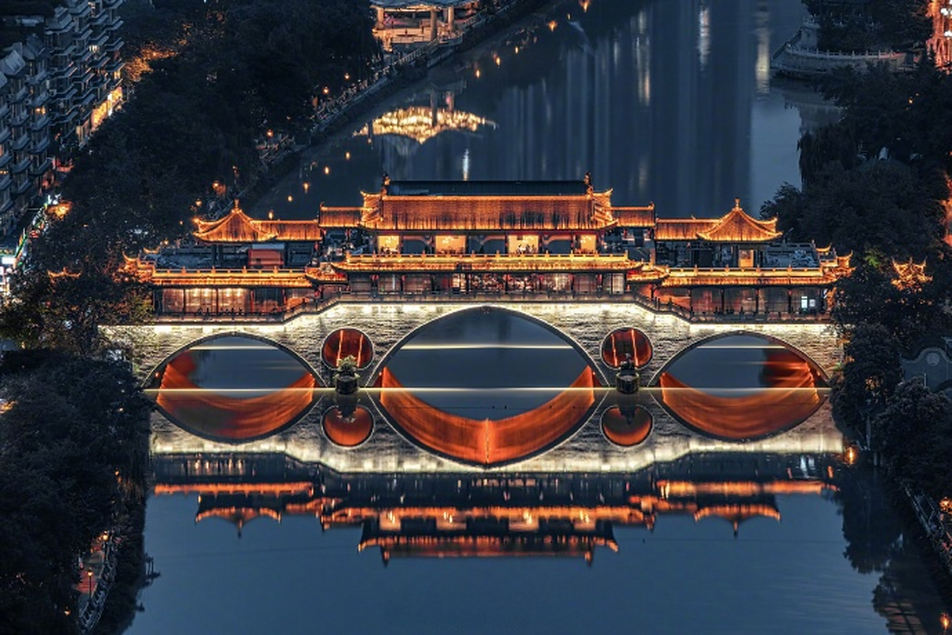 【夜游锦江全航段4月18日至20日临时停航】#四川城市服务台# 从夜游