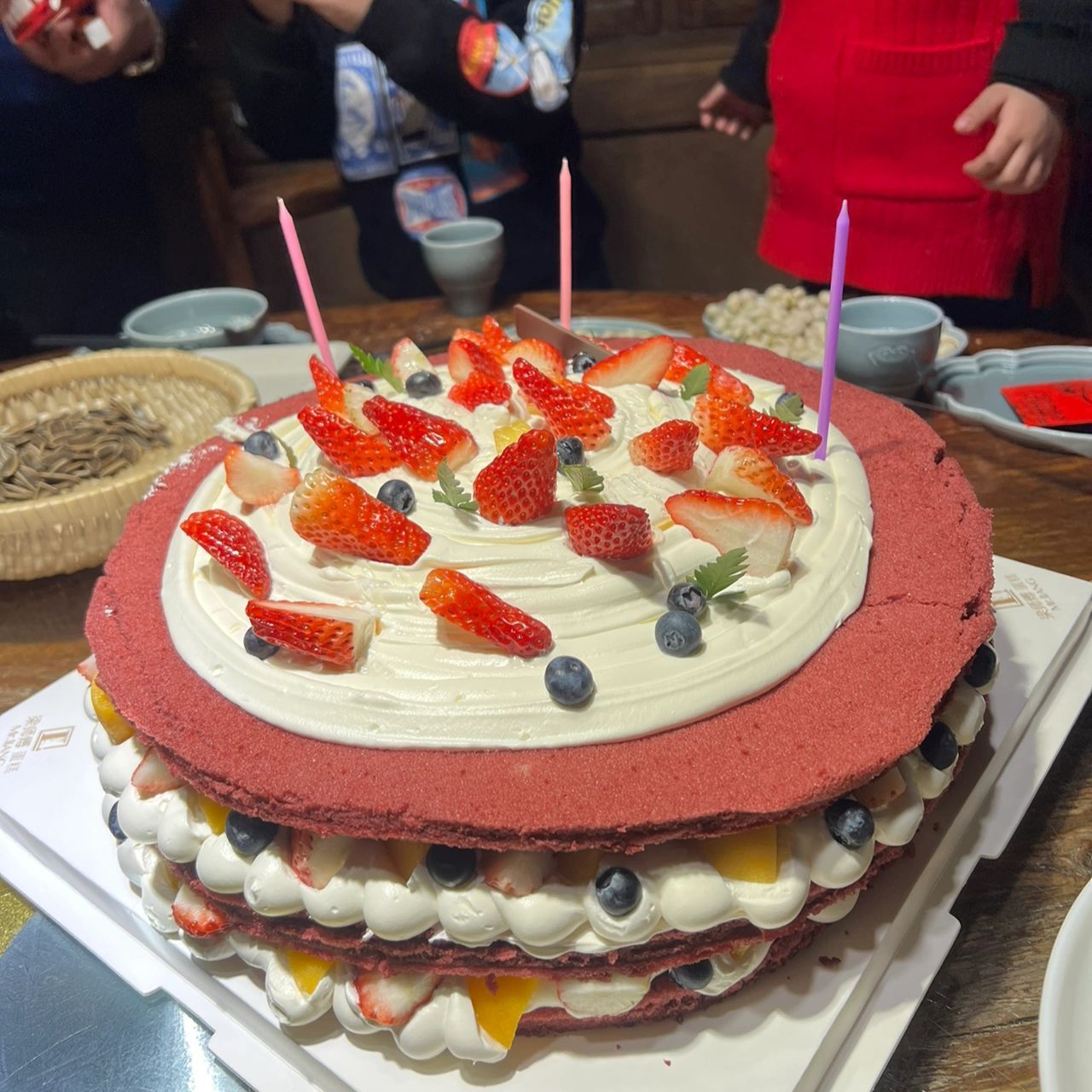 12寸的裸蛋糕简直是大型社死现场 受邀参加姑姐的第一个生日 我自告