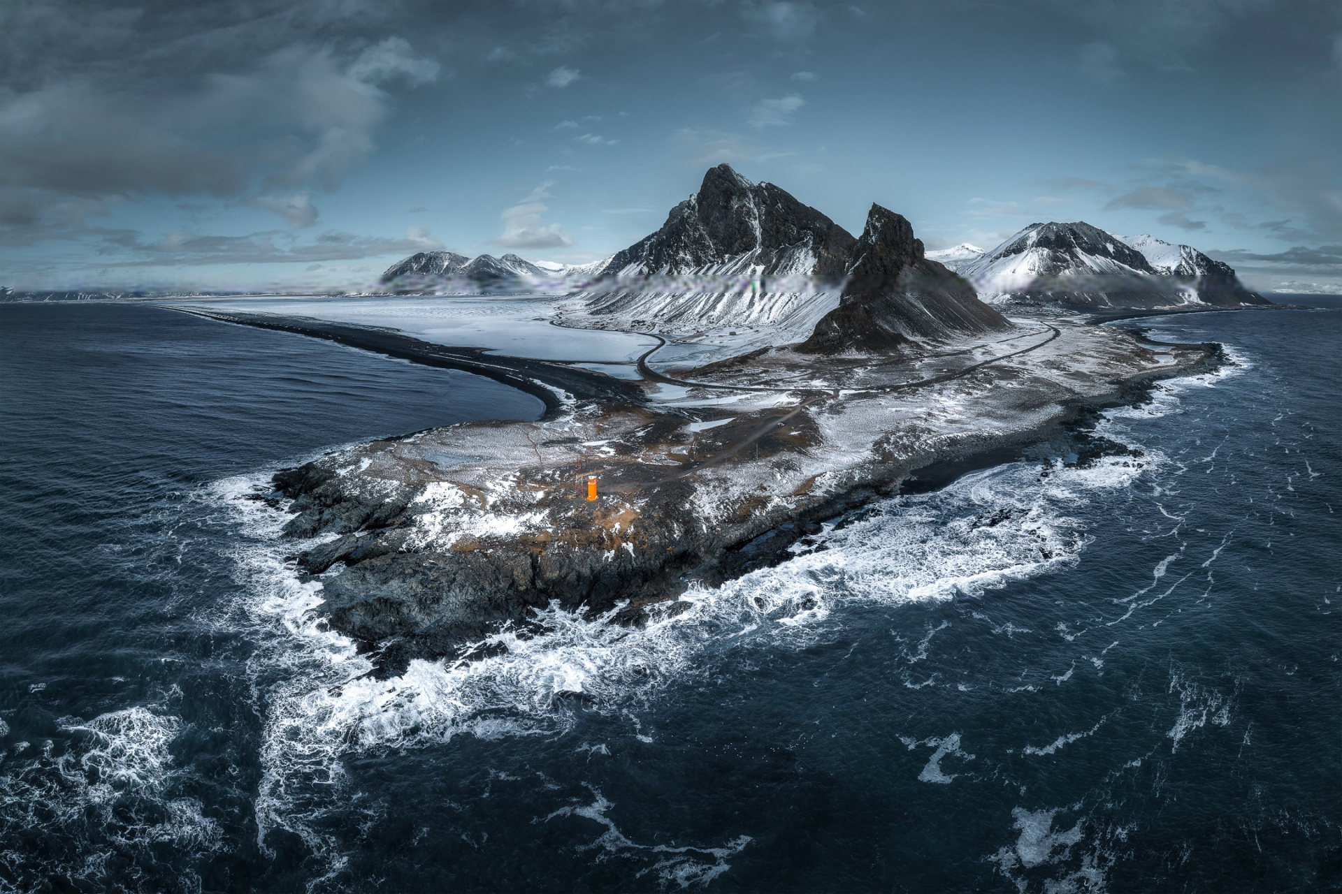 "鲸落万物生,鲸起万物拥……"  95这是鲸鱼给予大海最后的温柔!