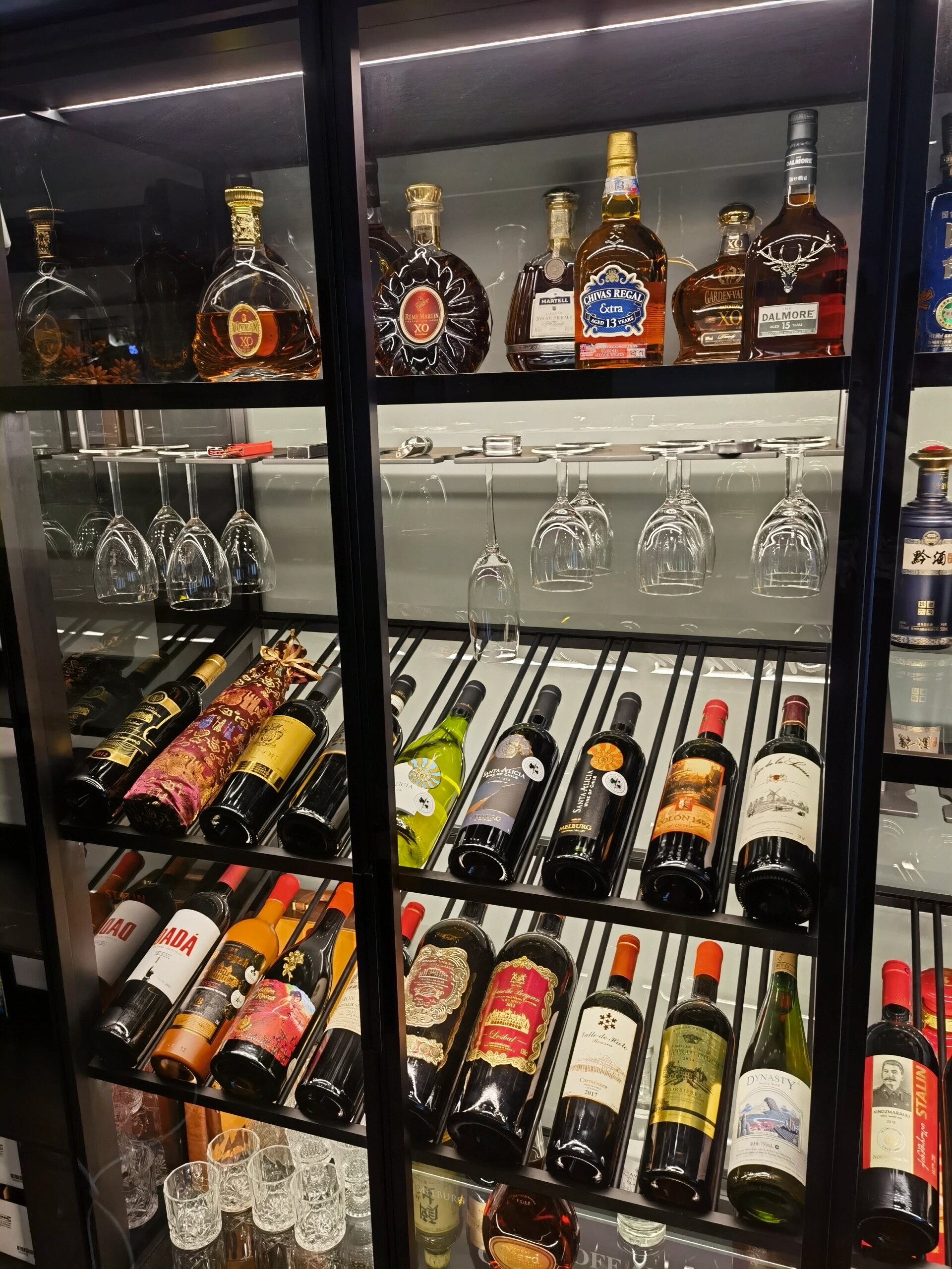 你们家的酒柜都放什么酒